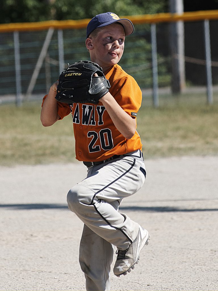 Family donates $2,000 to Kemptville Wildcats Baseball in memory of local man