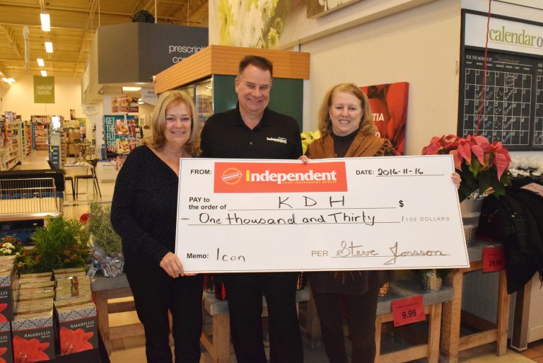 KDH receives cheque for over $1,000 from Jonsson’s Independent Grocer