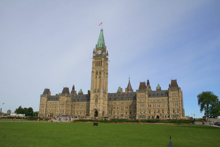 Senate passes COVID-19 financial aid package for Canadians