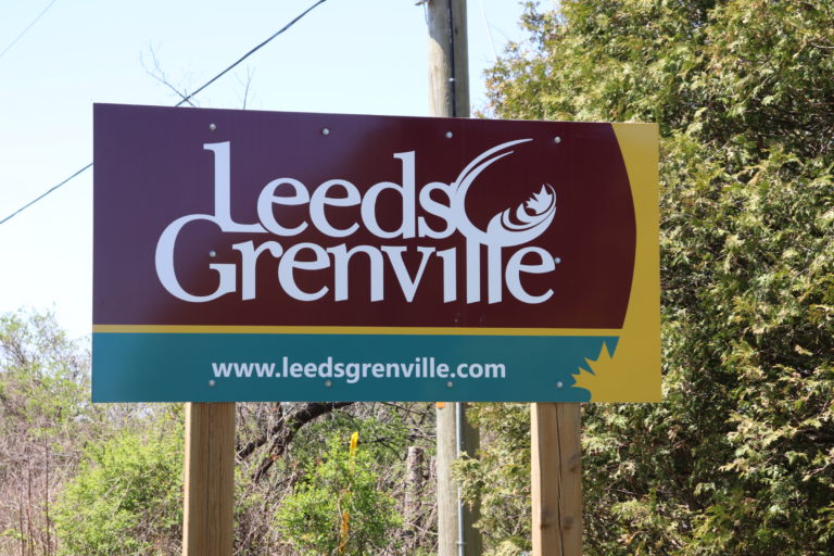 Leeds-Grenville County looking to limit parking on County Road 15 in Merrickville